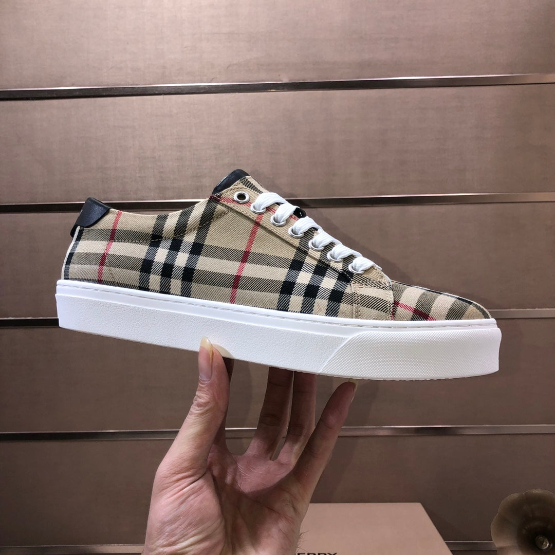 25 Luxury B Brand Casual Sneakers XC0425120902