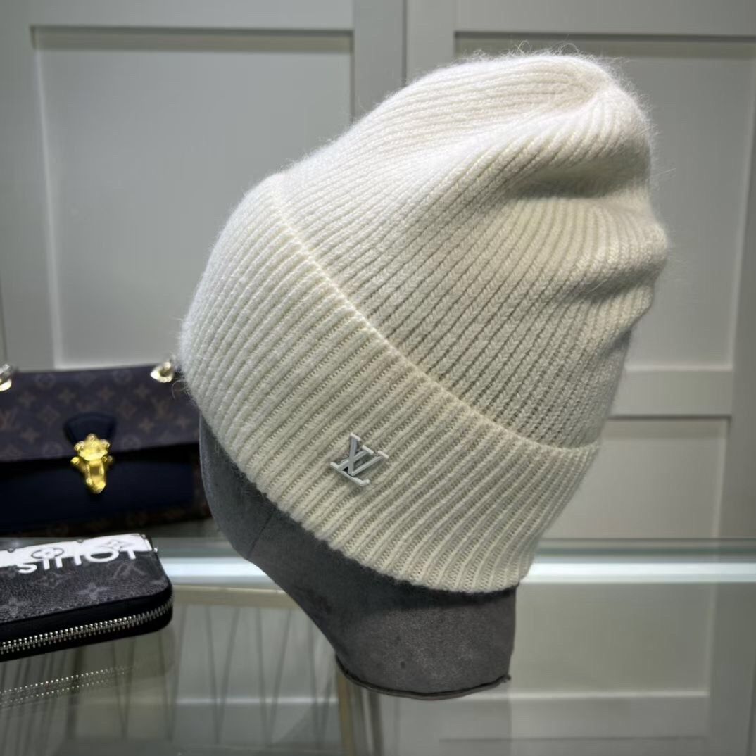 Winter new product small letter Baotou knitted wool cap unisex outdoor sports thickened warm cap