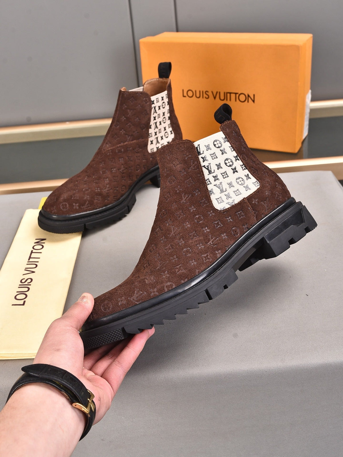 Fashion Casual New Style Men's Comfortable Sneakers Shoes V13