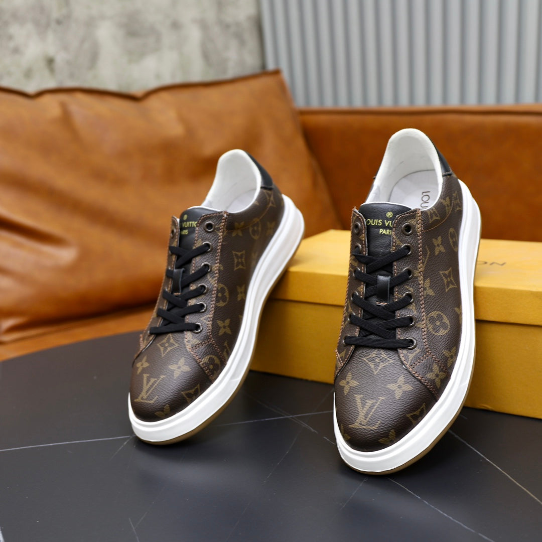 New Luxury V Logo Casual Snekaers XC0424092004