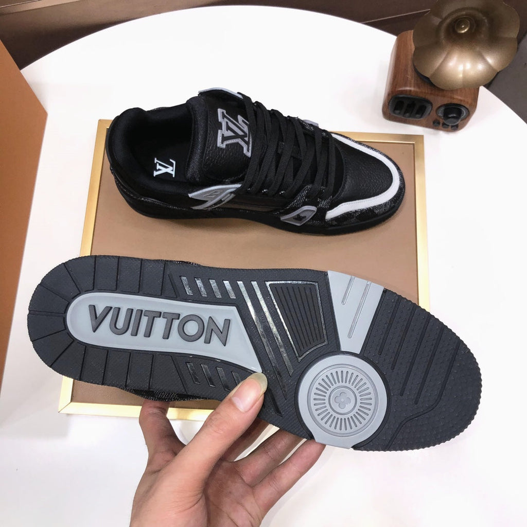 25 Luxury V Brand Casual Sneakers 0425112601