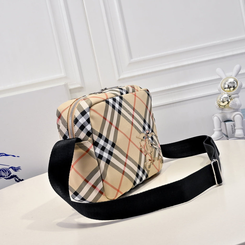 B Brand New Fashion Bag XC0425063006