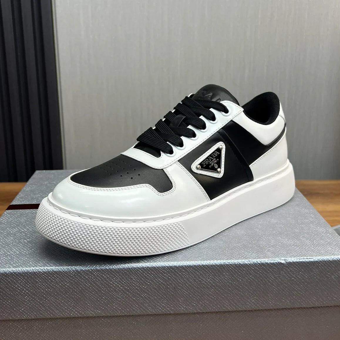 Luxury Men's Casual Sneakers 1025021007