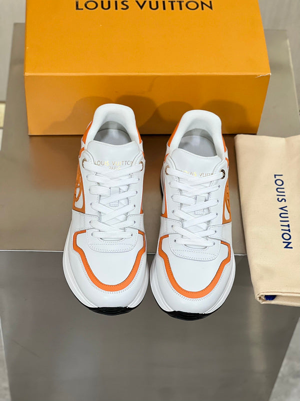 24 New Luxury V Sneakers 0424082901
