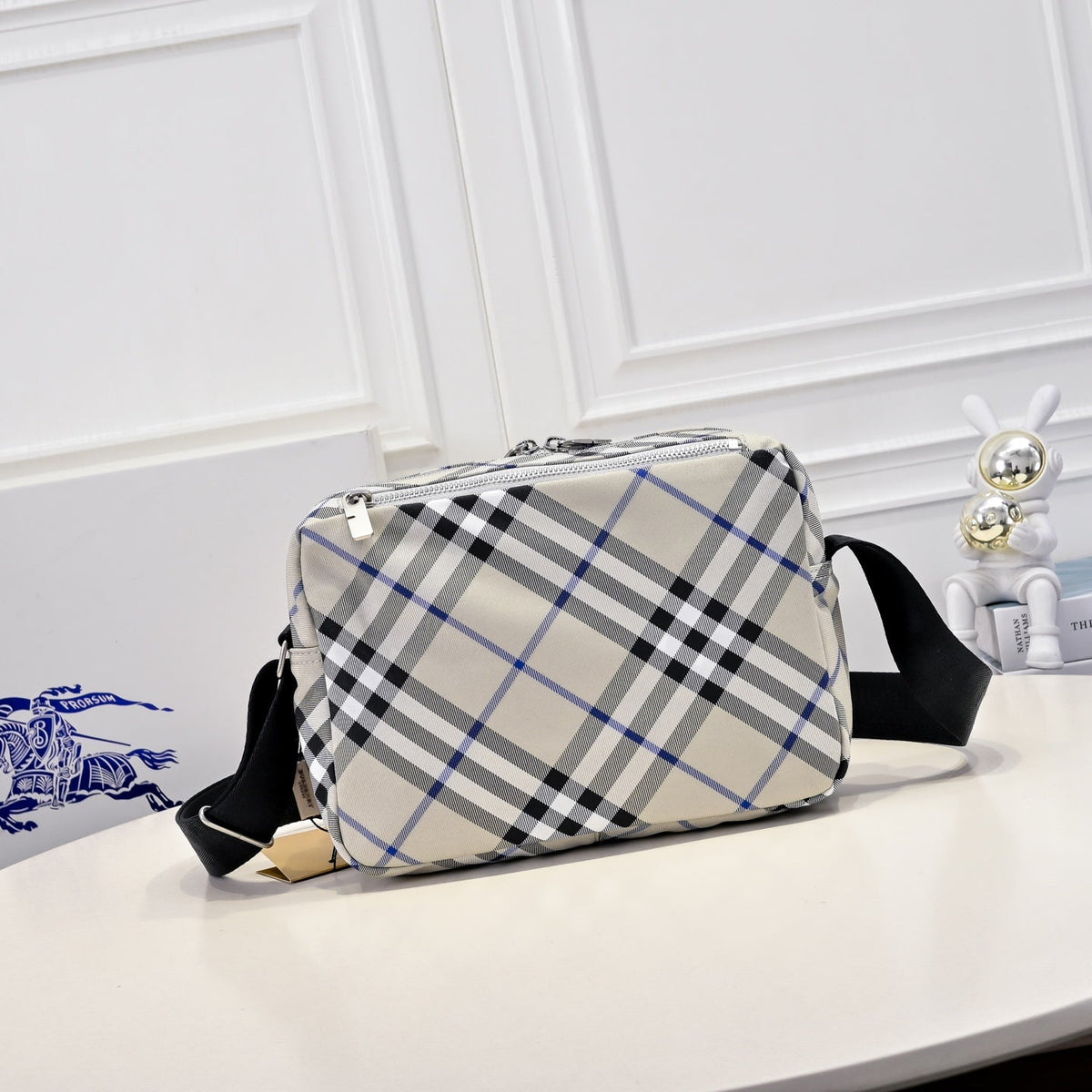B Brand New Fashion Bag XC0425063006