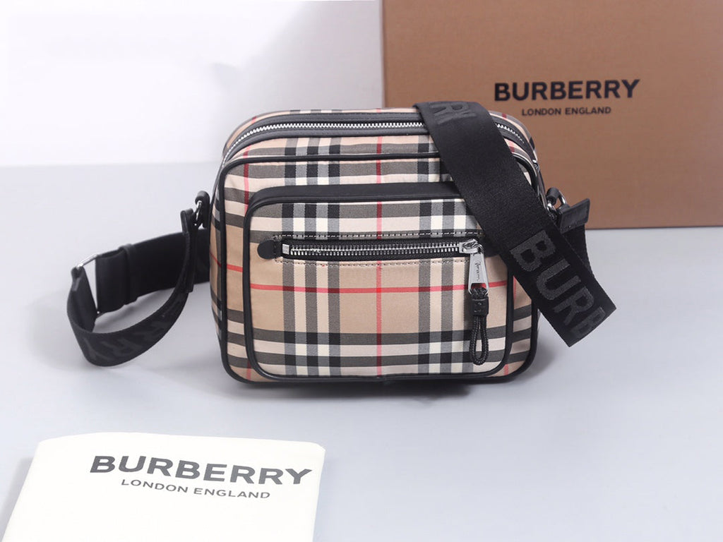 B Brand New Fashion Bag XC0425063007