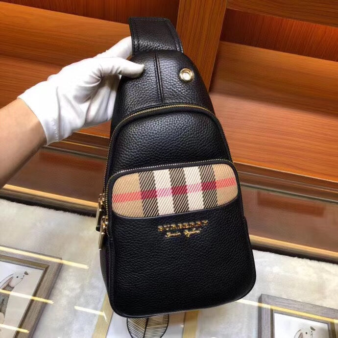 Men's new fashion and versatile chest bag 1024073109