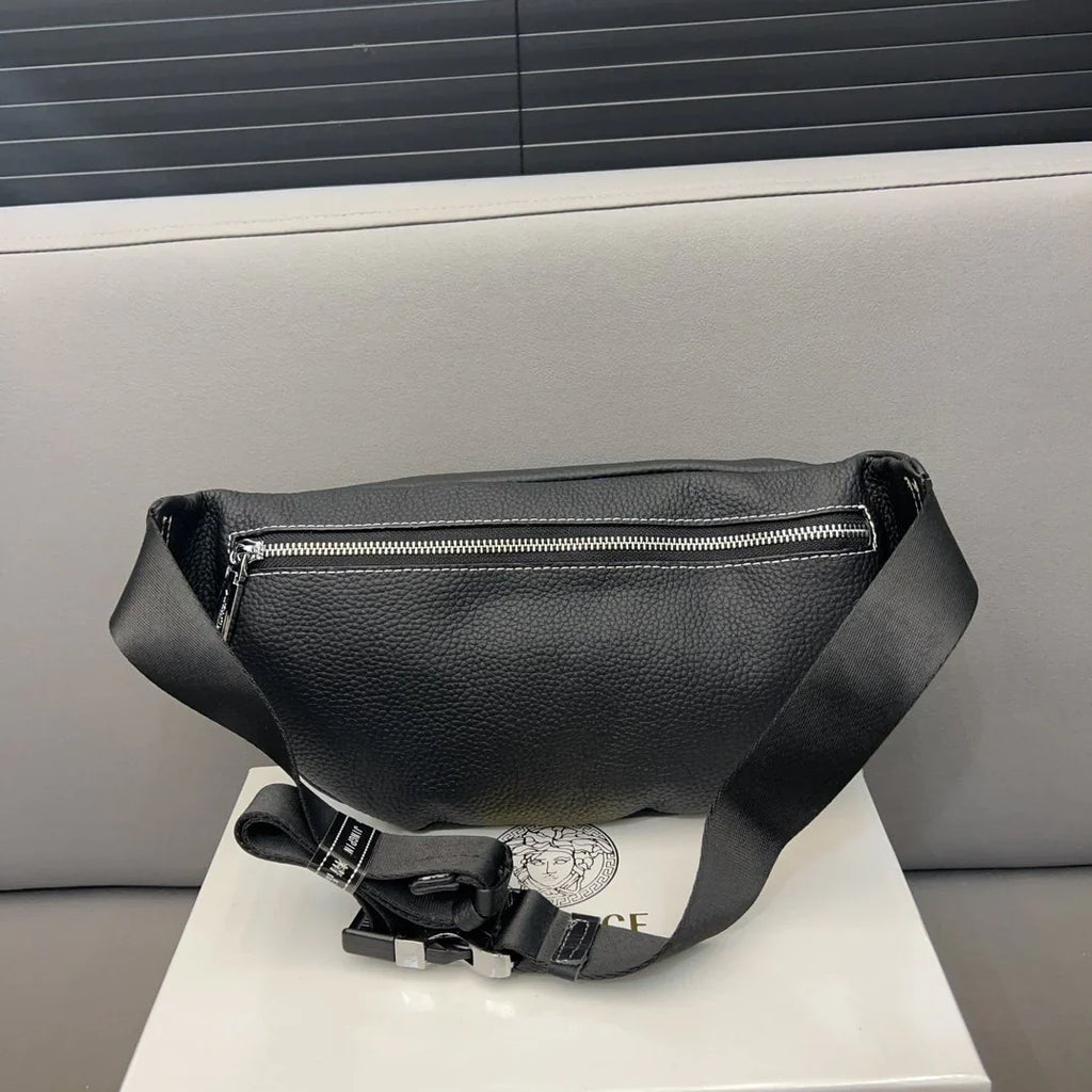New fashionable and versatile men's chest bag 1024011920