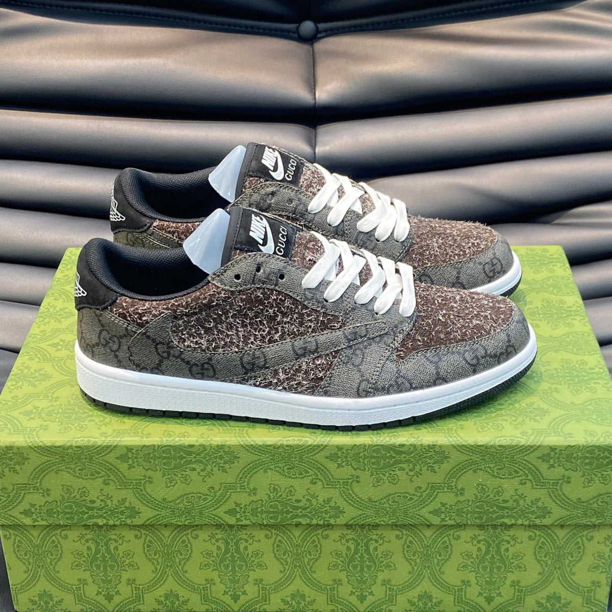 24 Limited Edition G & NK Inverted Hook Collaboration Sneakers 0424082609