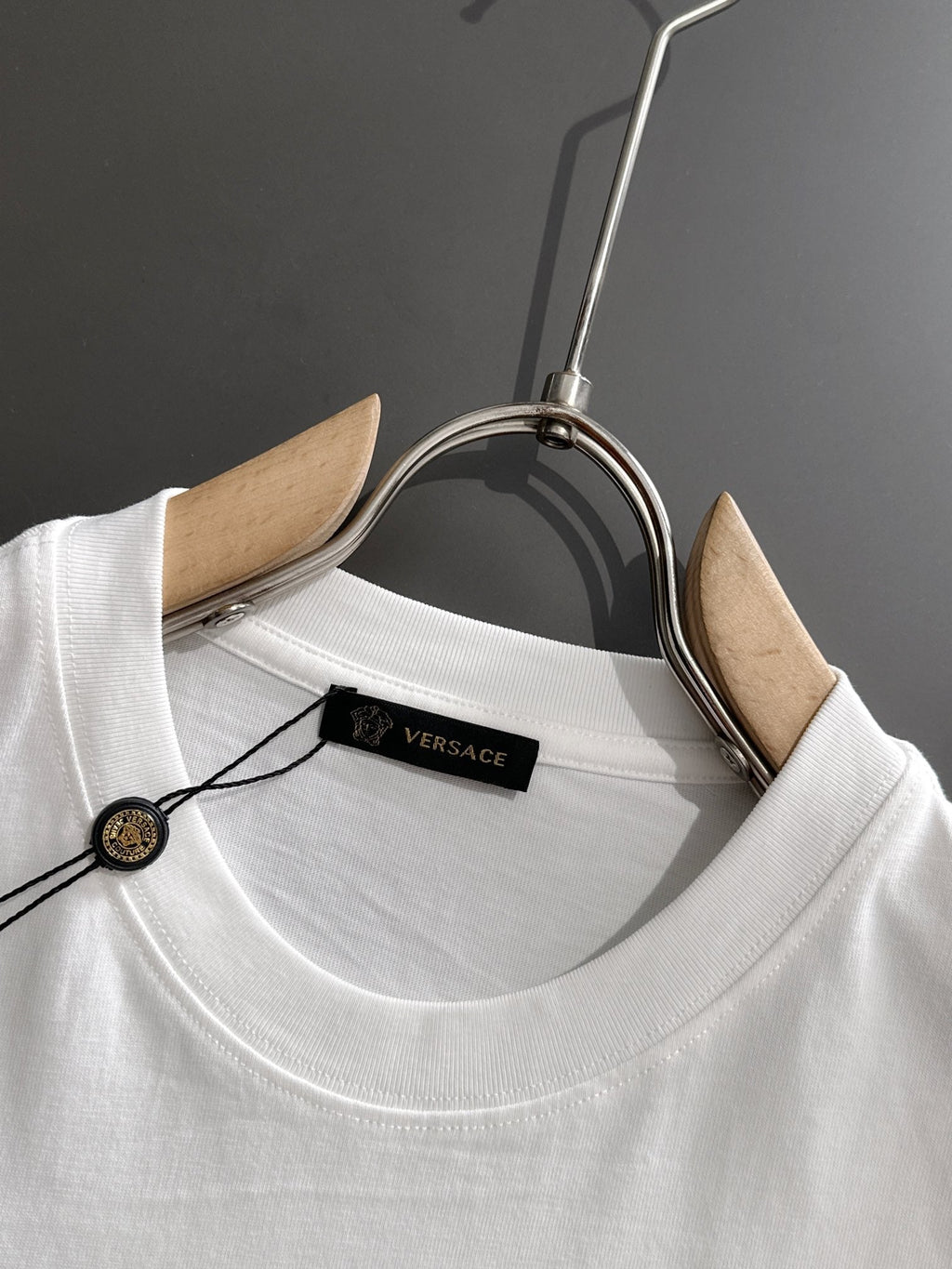2024Ss new Vs Fashionable  T-shirt  fb0424080108
