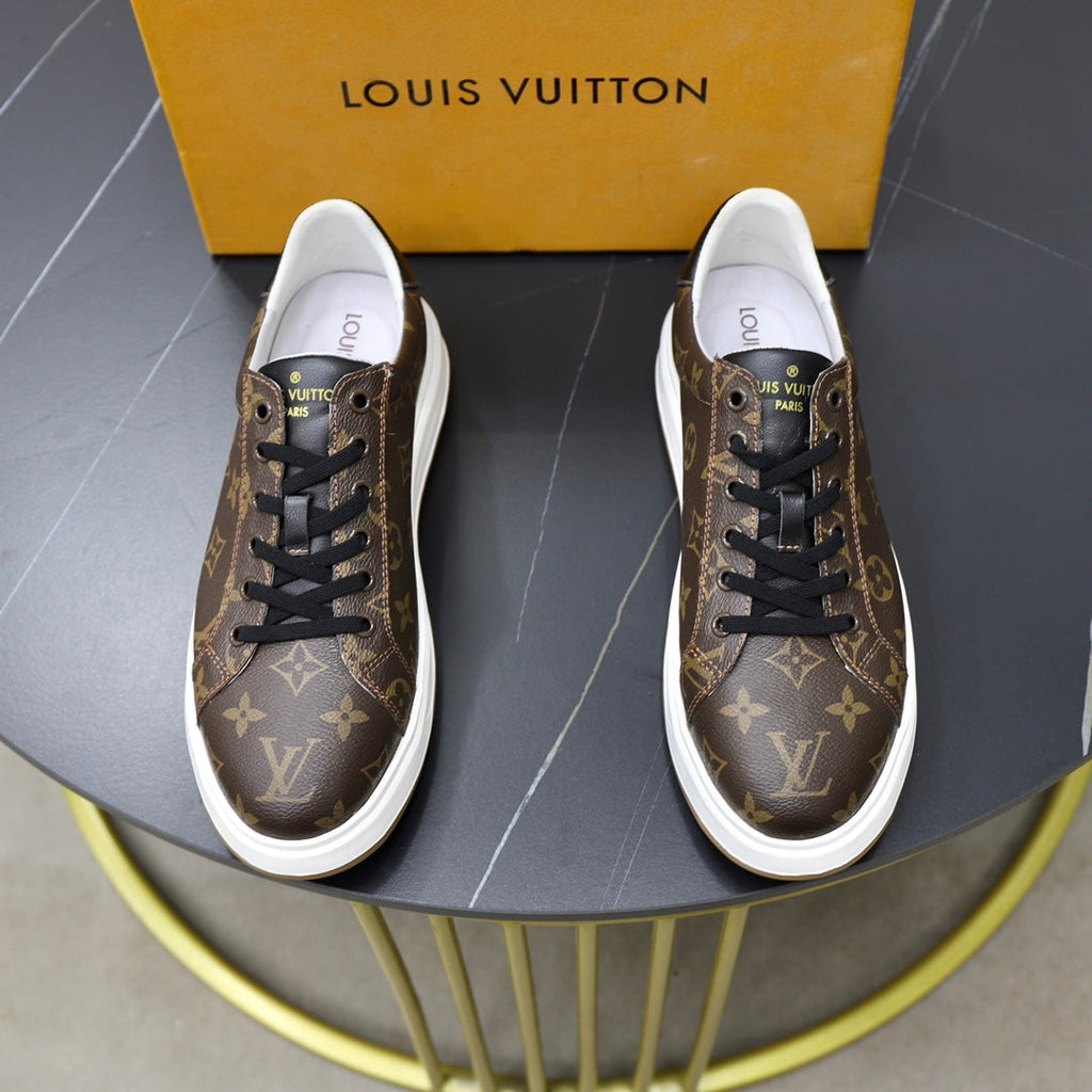 New Luxury V Logo Casual Snekaers XC0424092004