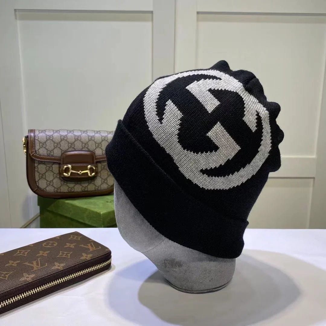 New Fashion Classic Versatile Knitted Hat 1024103110