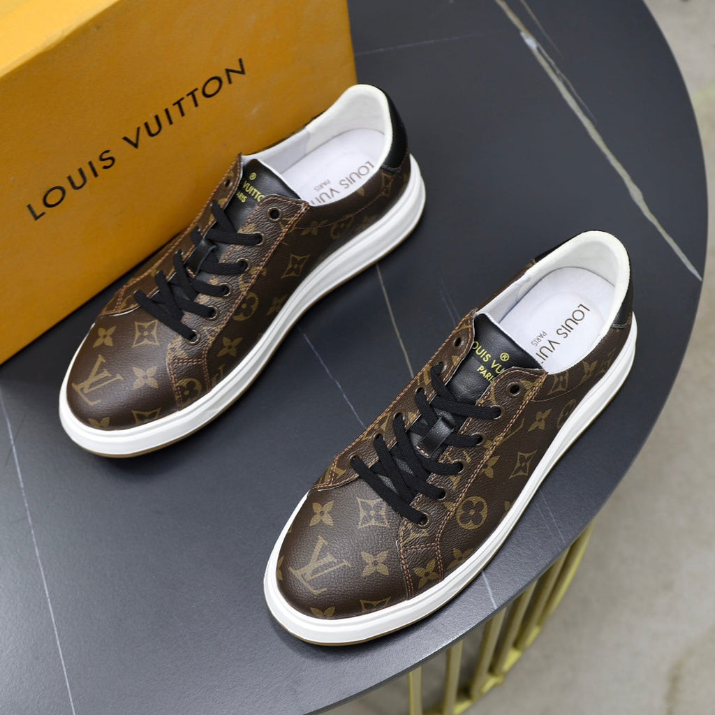 New Luxury V Logo Casual Snekaers XC0424092004