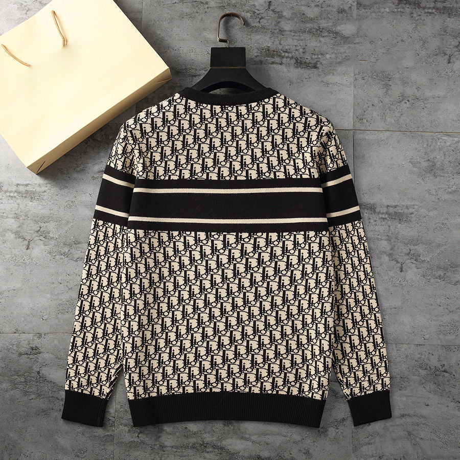 Fashion trend round neck long sleeved knit sweater PD10062630