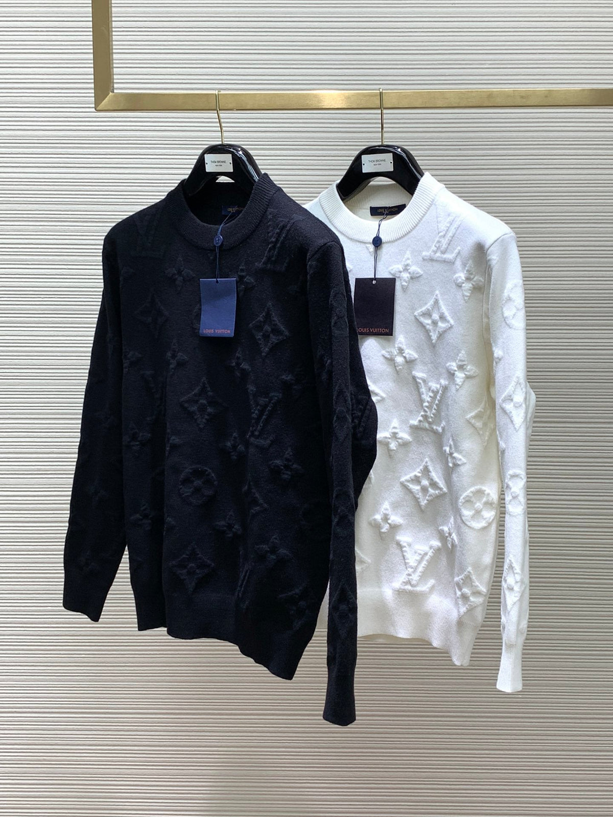 Fashionable casual round neck long sleeve knitted sweater 0424110407