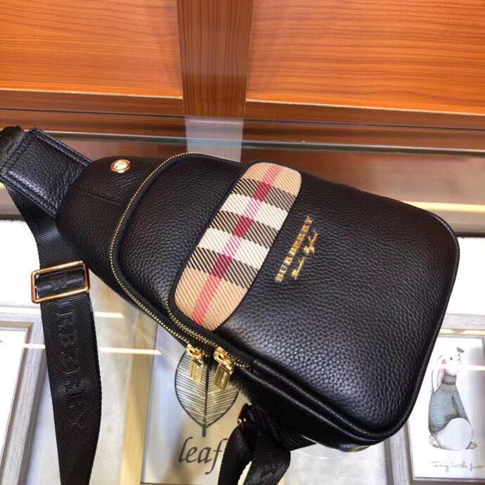 Men's new fashion and versatile chest bag 1024073109